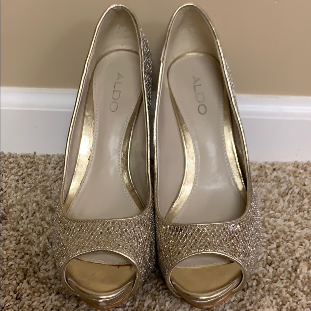 ALDO gold open toed size 7.5 high heels